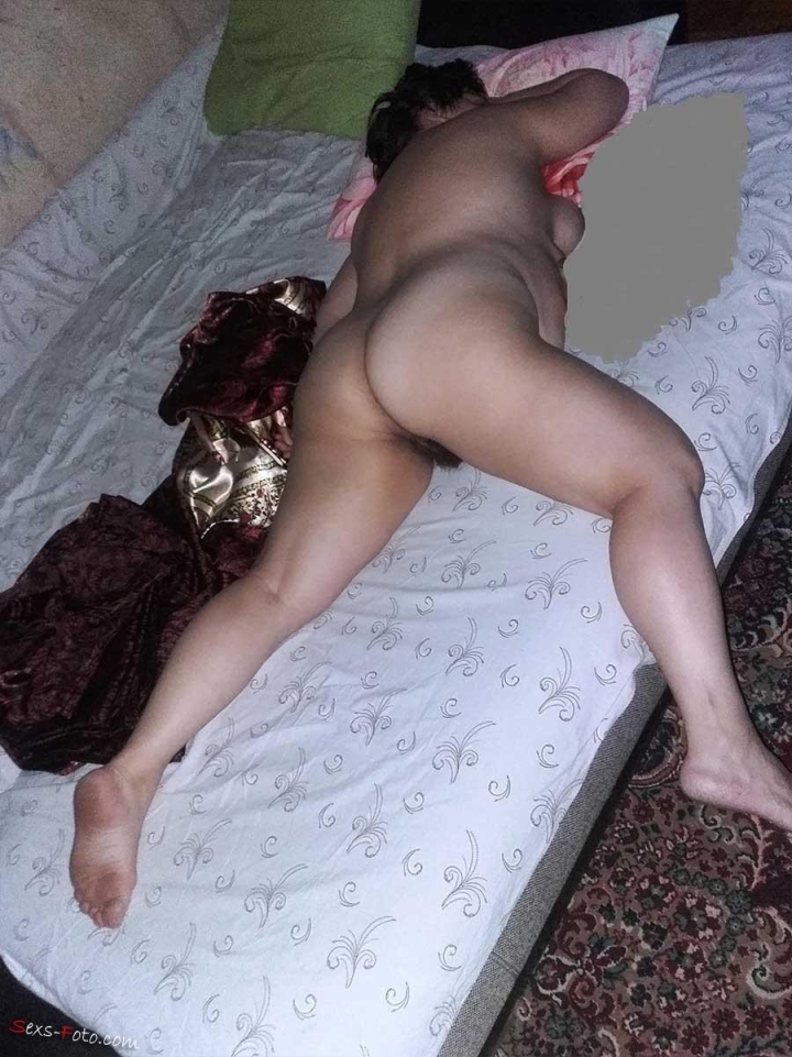 Голые пьяные спящие девки